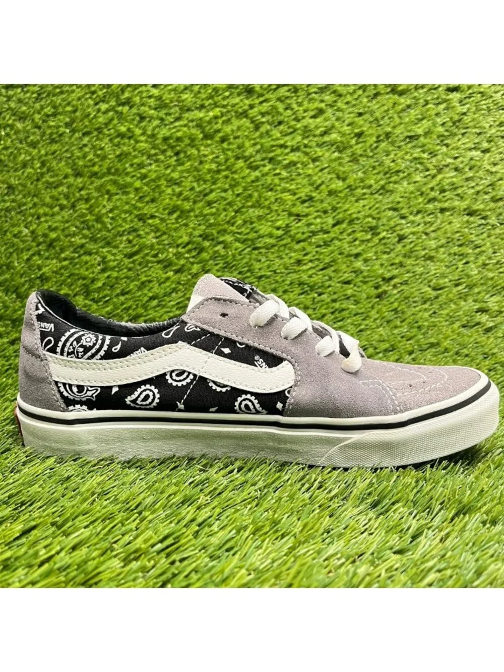 Vans Sk8-Low Paisley-Gray Gum Womens Size 8 Athletic Skateboard Shoes Sneakers